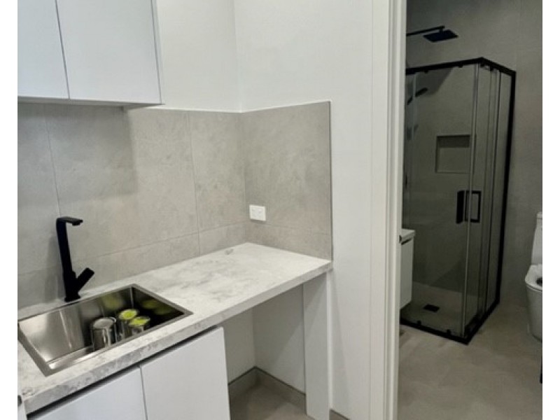 2/63 Rose Street, Altona VIC 3018