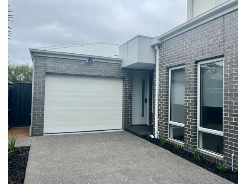 4/63 Rose Street, Altona VIC 3018