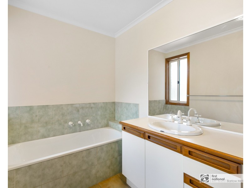 1/14 Webb Street, Altona VIC 3018