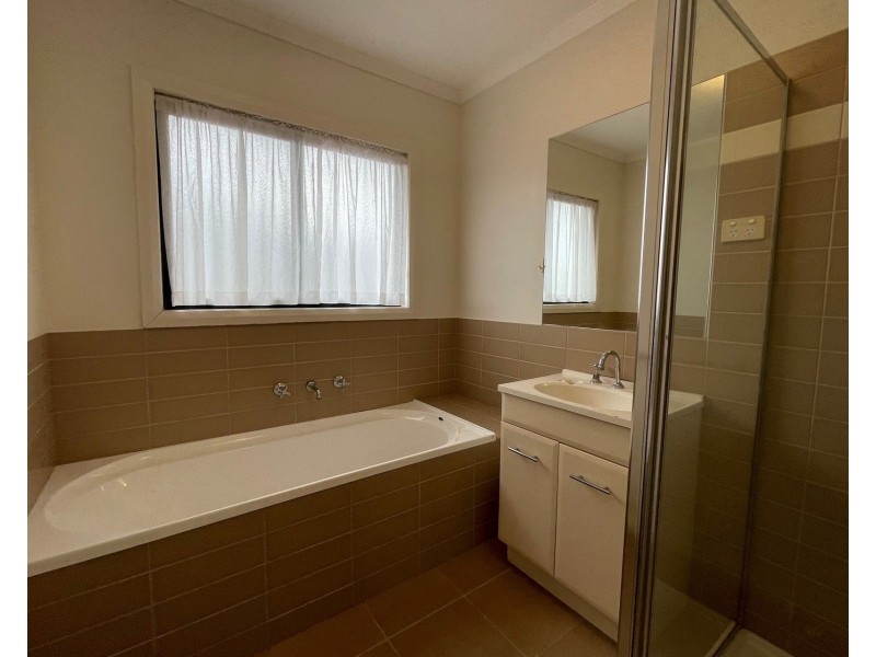 1/9-10 Birkett Court, Altona Meadows VIC 3028