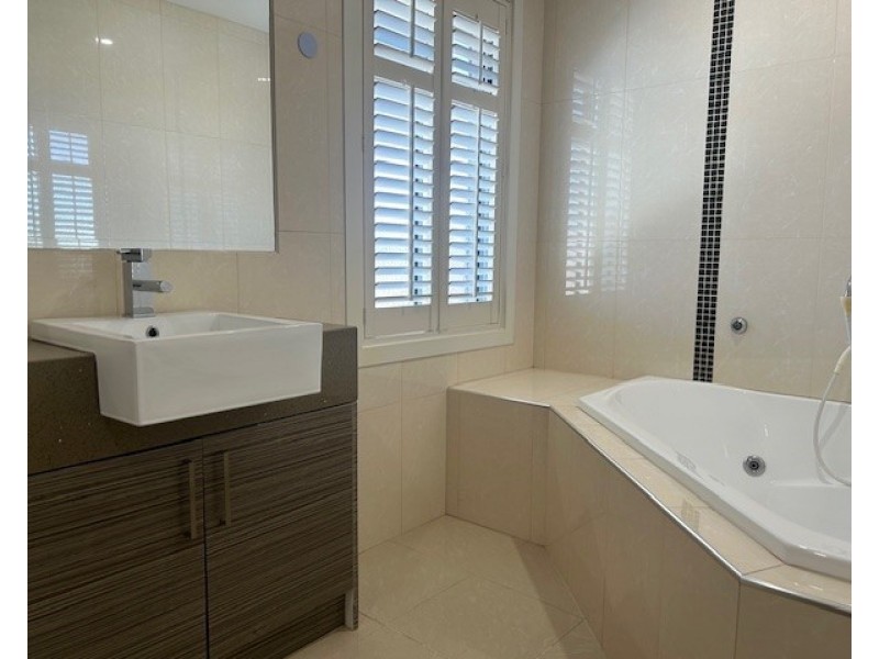 43 Primula Avenue, Brooklyn VIC 3012