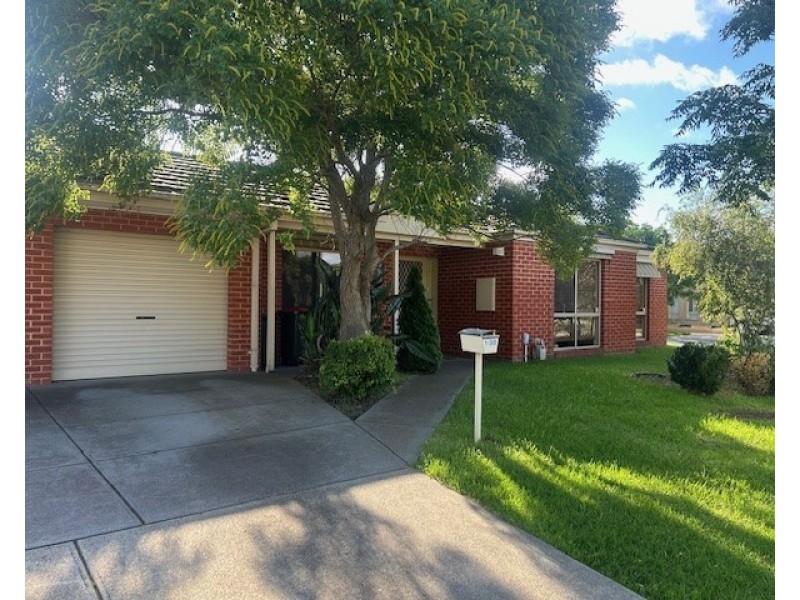 1/30 Waratah Drive, Altona Meadows VIC 3028