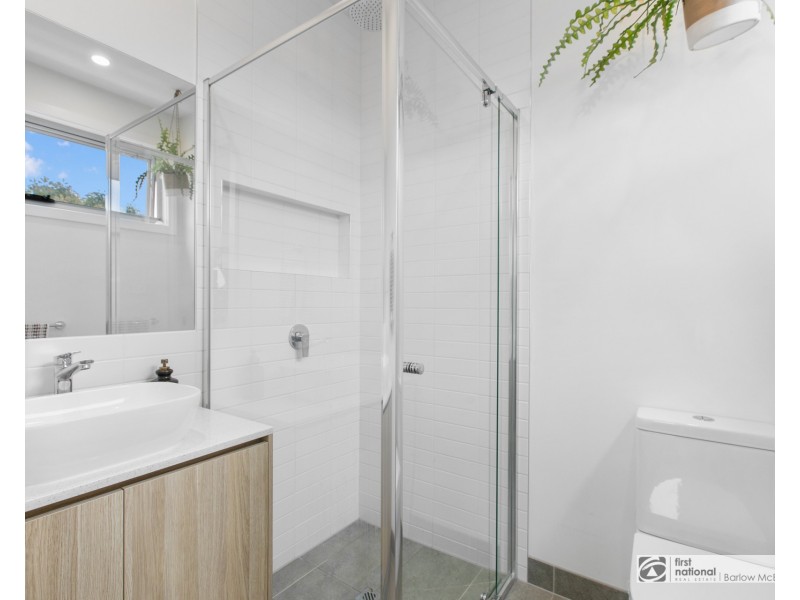 2/100 Civic Parade, Altona VIC 3018