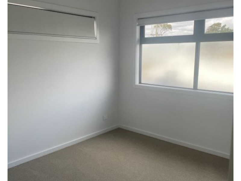 21 McBain Street, Altona VIC 3018