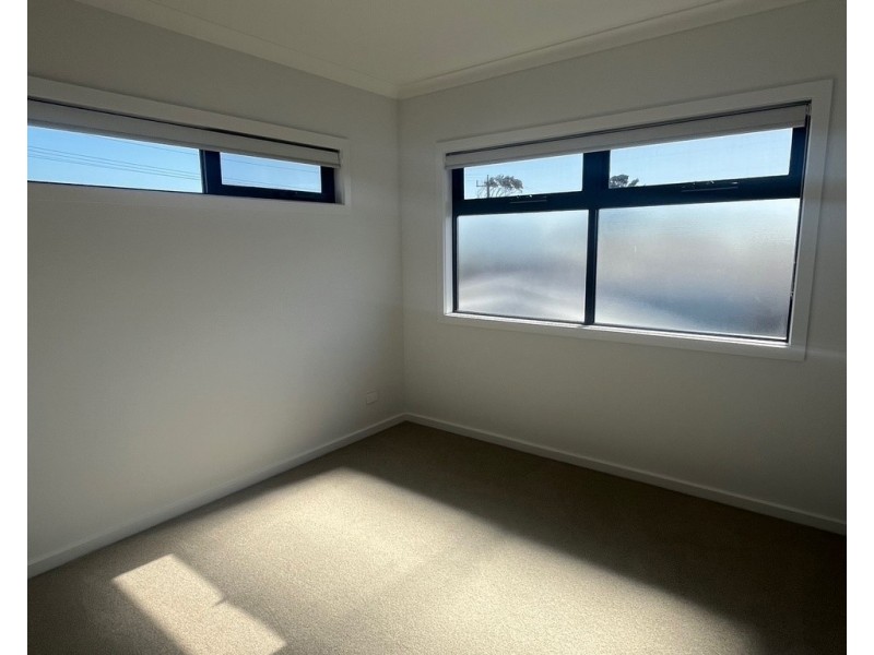 21 McBain Street, Altona VIC 3018