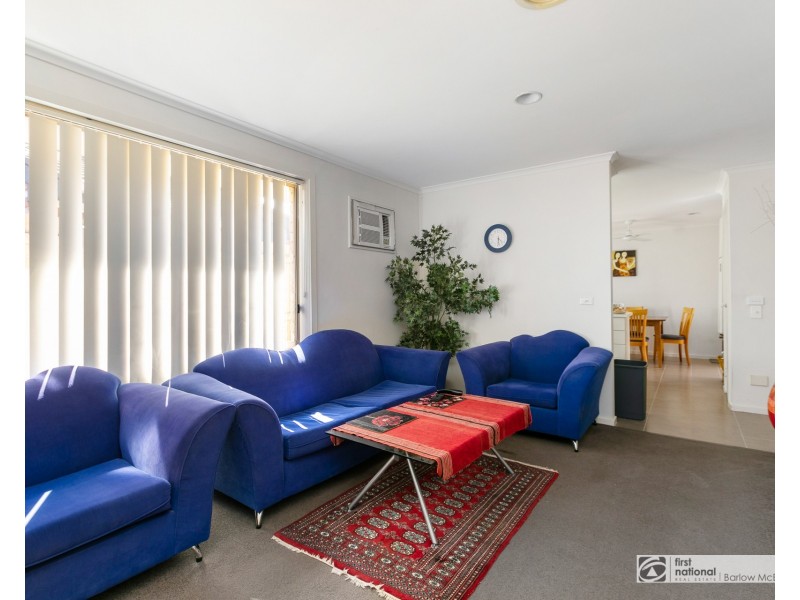 2/10 McAlpine Court, Altona VIC 3018