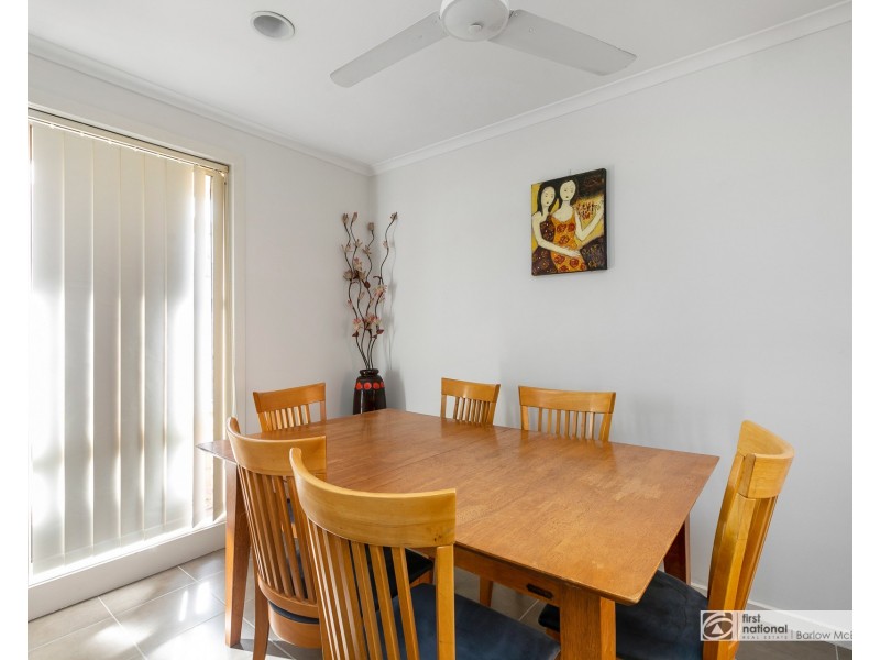 2/10 McAlpine Court, Altona VIC 3018