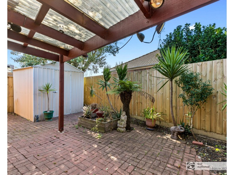 2/10 McAlpine Court, Altona VIC 3018