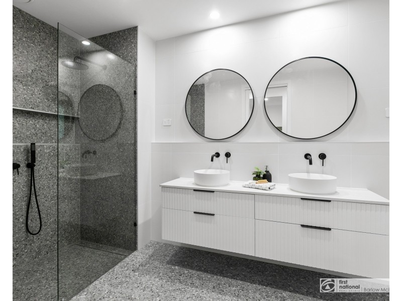 2 Cain Court, Altona VIC 3018