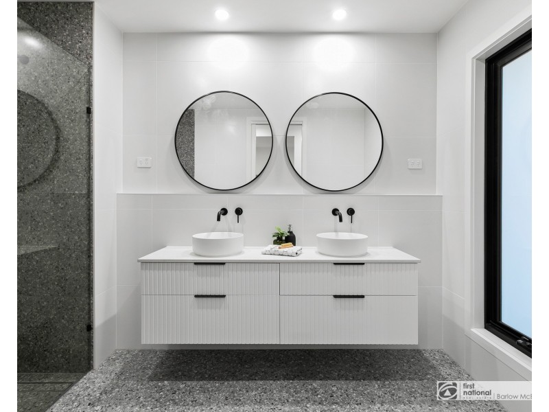 2 Cain Court, Altona VIC 3018