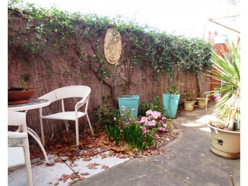 1/83 Railway Street North, Altona VIC 3018