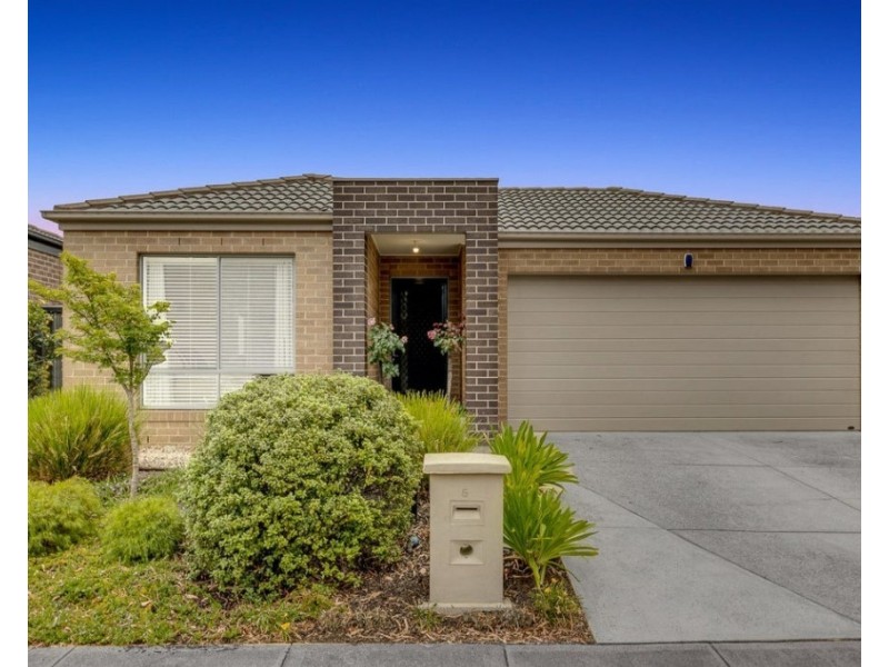 5 Breasley Parkway, Point Cook VIC 3030