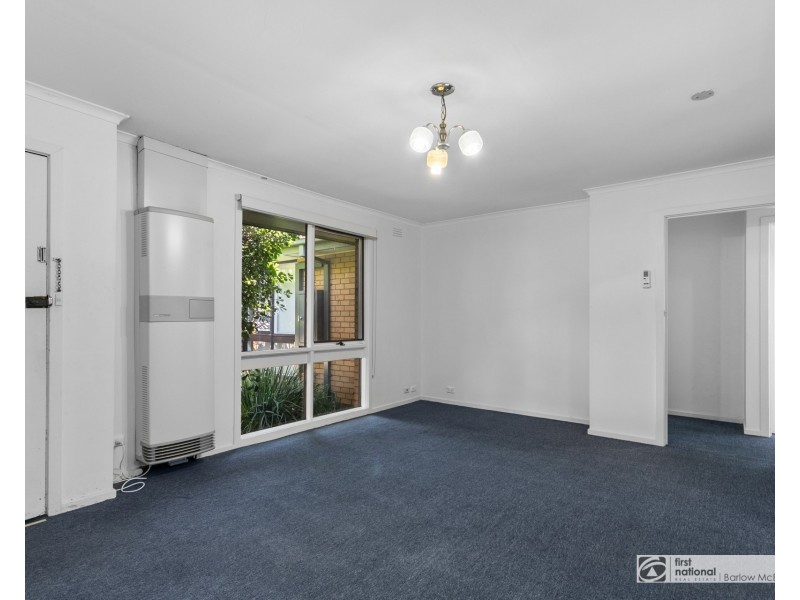 4/2 Corrigan Avenue, Brooklyn VIC 3012