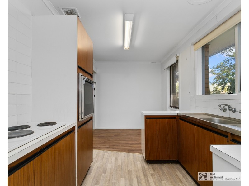 4/2 Corrigan Avenue, Brooklyn VIC 3012