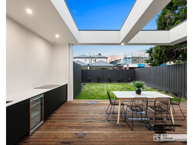 11 Linnet Street, Altona VIC 3018