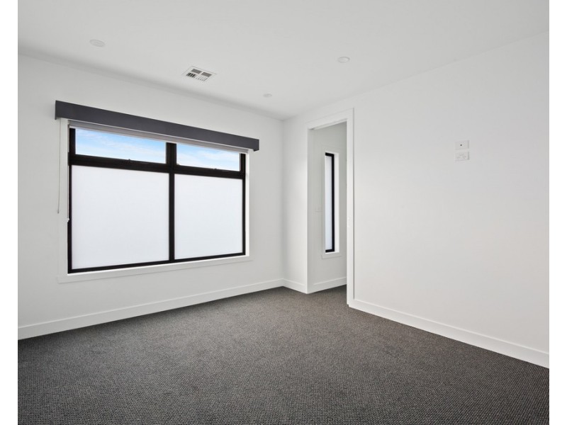 4 Cain Court, Altona VIC 3018