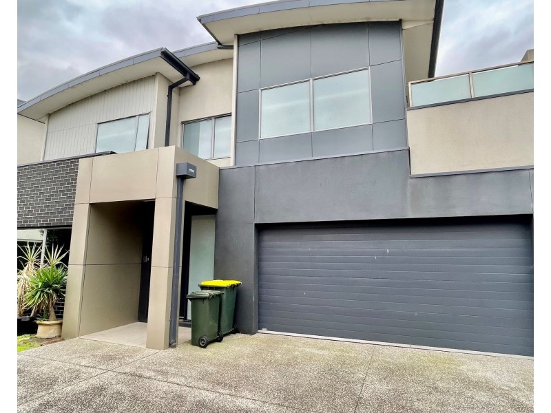 2/12 Mount Street, Altona VIC 3018