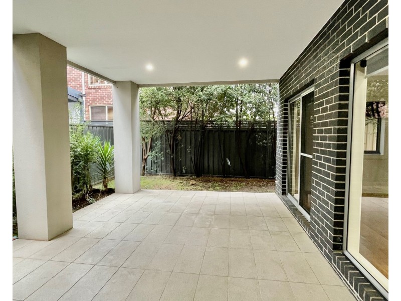 2/12 Mount Street, Altona VIC 3018