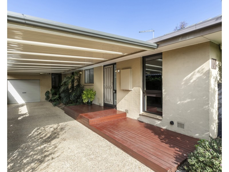 19 James Avenue, Seaholme VIC 3018
