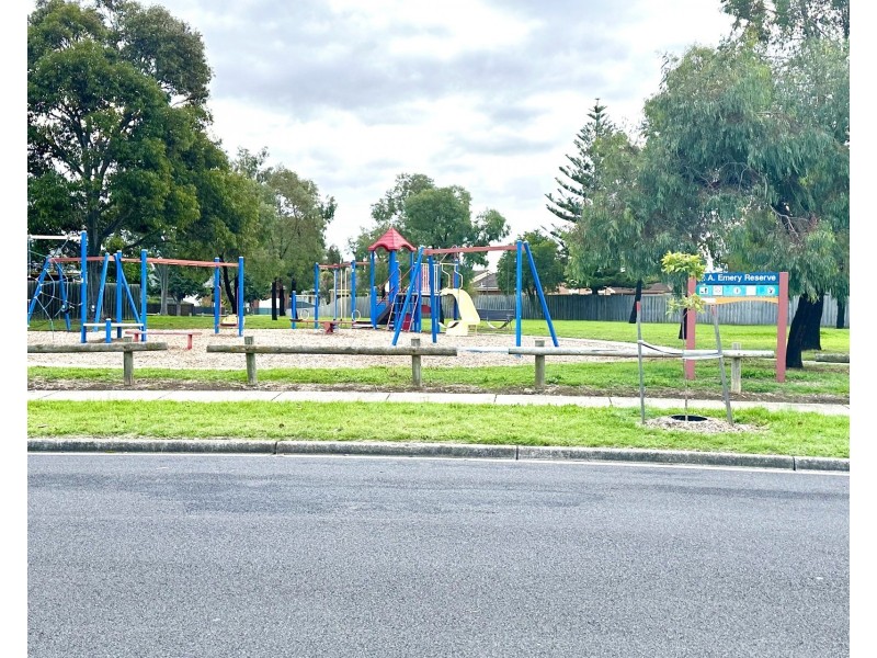 7 Green Court, Altona VIC 3018