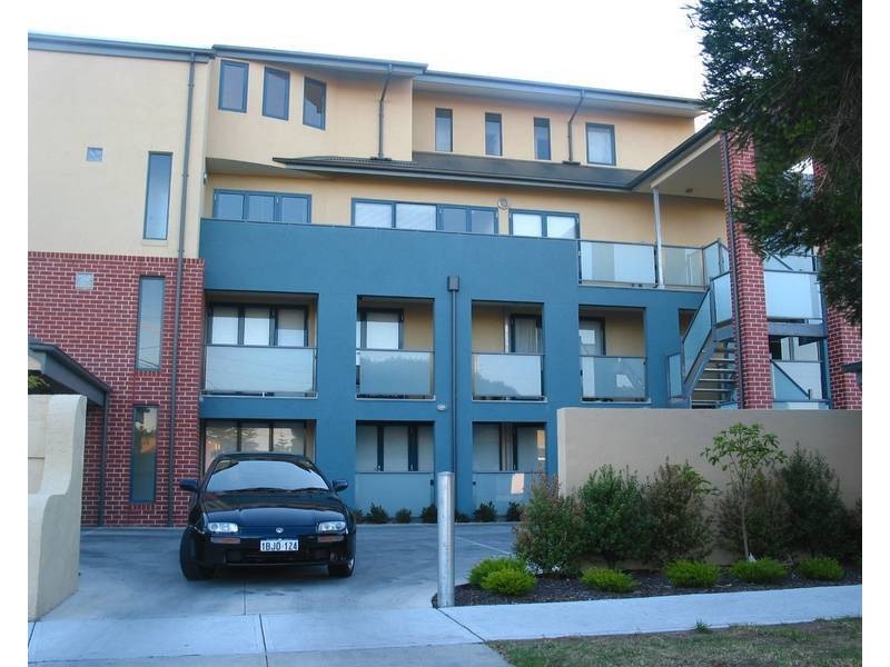 8/163 Queen Street, Altona VIC 3018