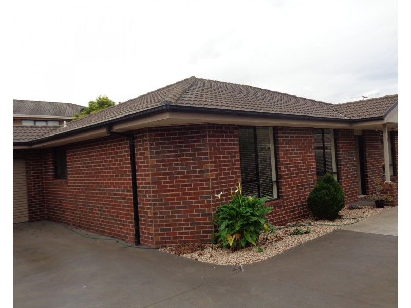 2/54 Rayner Street, Altona VIC 3018