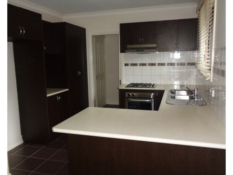 2/54 Rayner Street, Altona VIC 3018