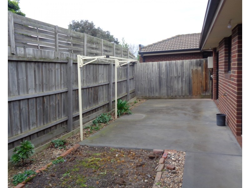 2/54 Rayner Street, Altona VIC 3018