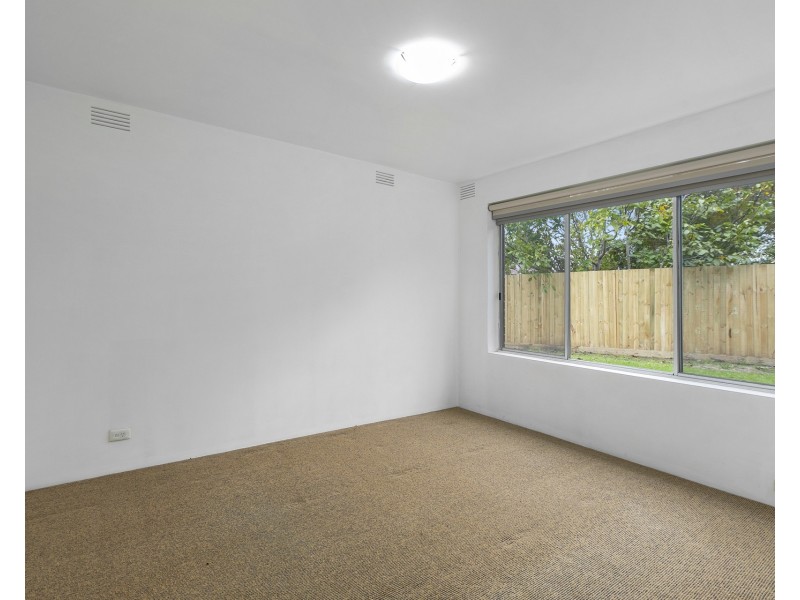 1/3 Robin Street, Altona VIC 3018