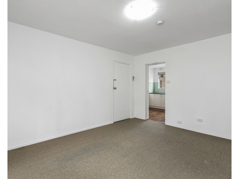 1/3 Robin Street, Altona VIC 3018