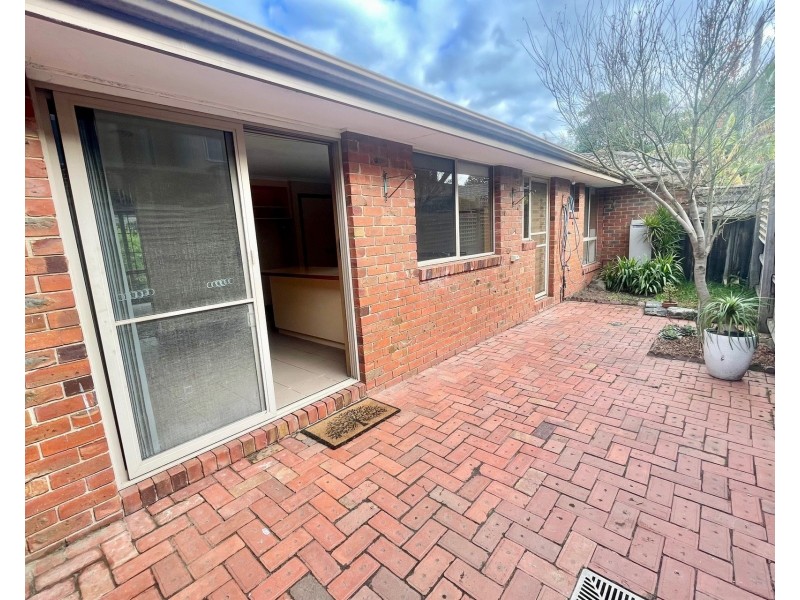 2/19 Romawi Street, Altona VIC 3018