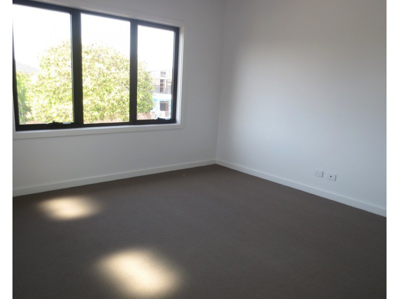 11A Stirling Avenue, Altona VIC 3018