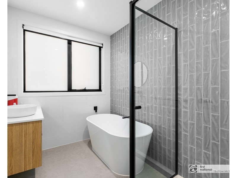 6b Keeshan Court, Altona VIC 3018