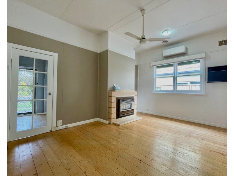 25 Railway Street North, Altona VIC 3018