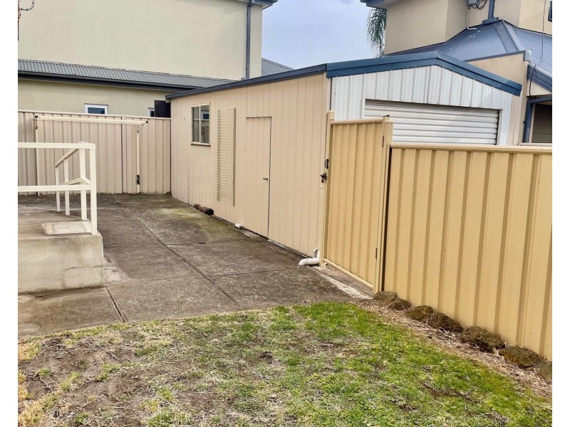 25 Railway Street North, Altona VIC 3018