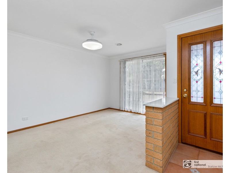 1/16 Dove Avenue, Altona VIC 3018