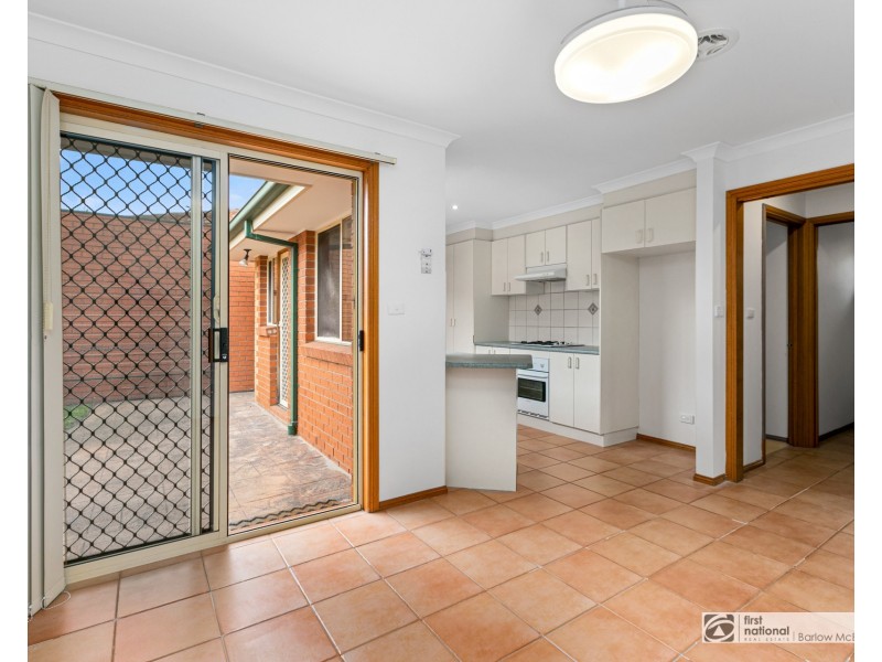 1/16 Dove Avenue, Altona VIC 3018