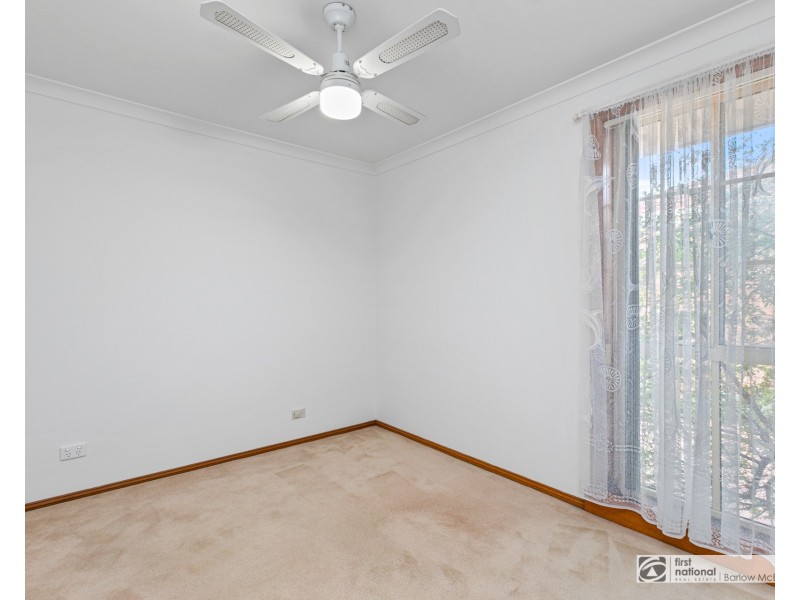 1/16 Dove Avenue, Altona VIC 3018