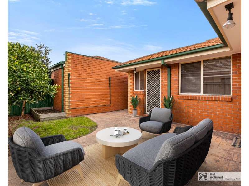 1/16 Dove Avenue, Altona VIC 3018