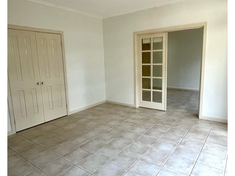 2/361 Esplanade, Altona VIC 3018