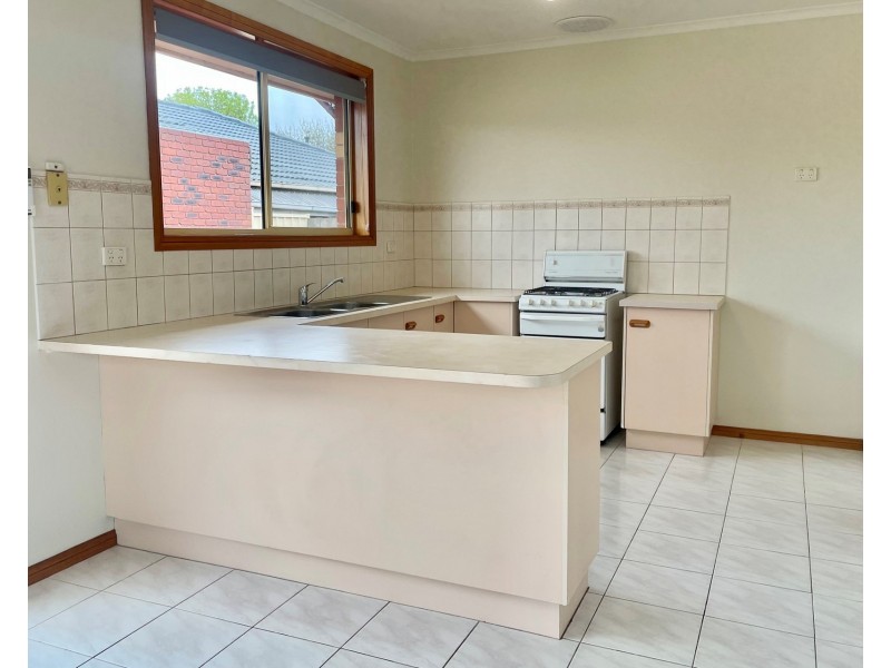 2/59 Nelson Avenue, Altona Meadows VIC 3028