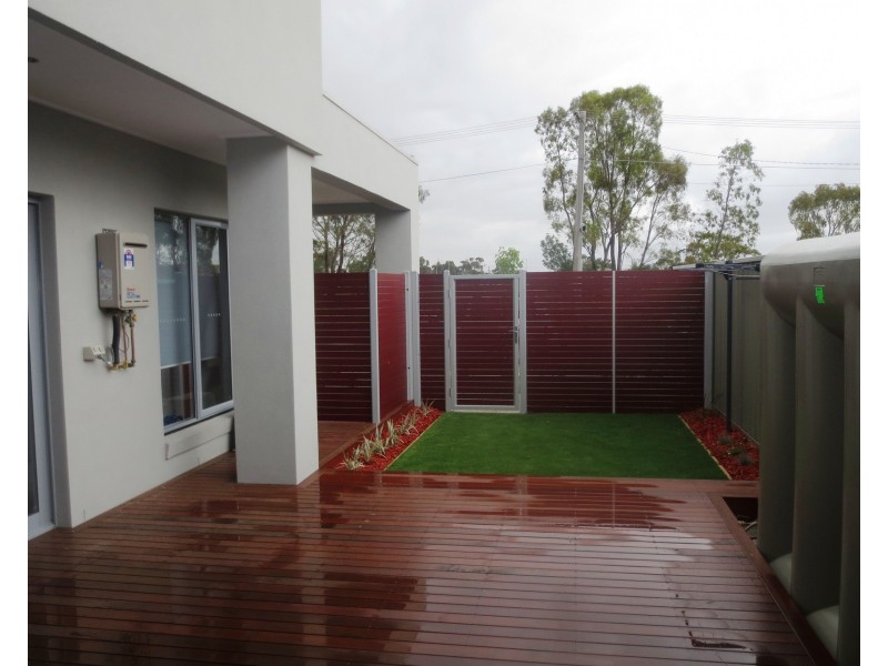 1/4 MacNeil Drive, Altona Meadows VIC 3028