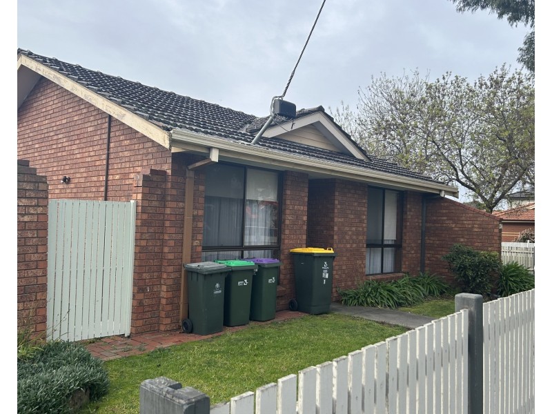 1/124 Blackshaws Road, South Kingsville VIC 3015