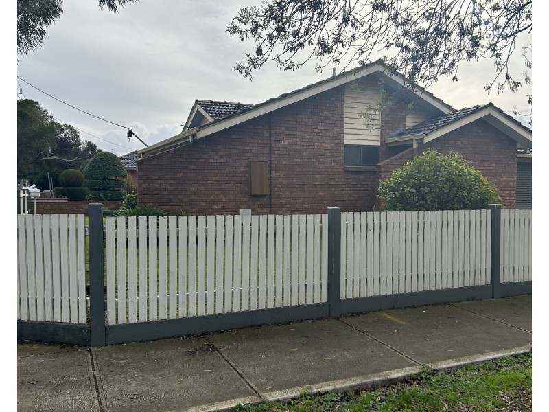 1/124 Blackshaws Road, South Kingsville VIC 3015