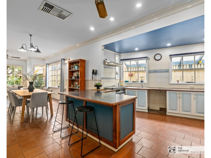 9 Seaview Crescent, Seaholme VIC 3018