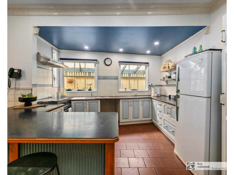 9 Seaview Crescent, Seaholme VIC 3018