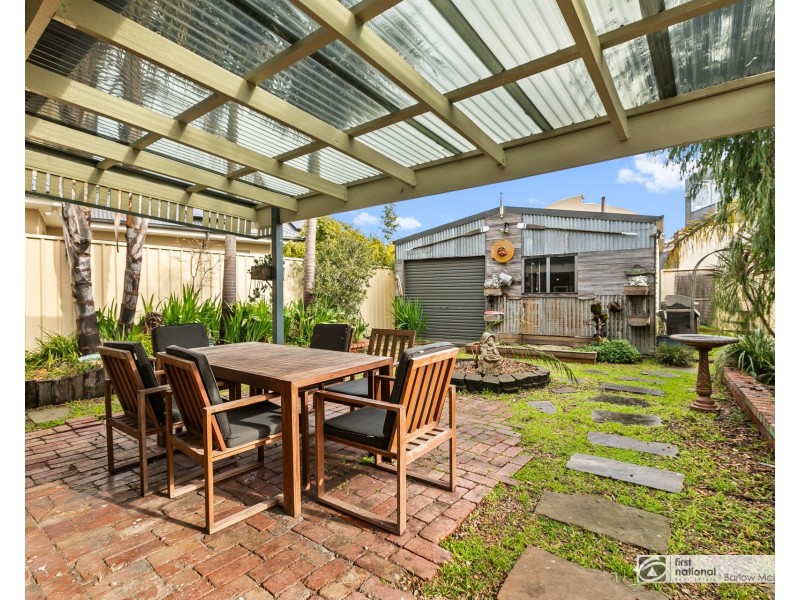 9 Seaview Crescent, Seaholme VIC 3018