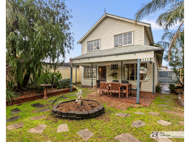 9 Seaview Crescent, Seaholme VIC 3018