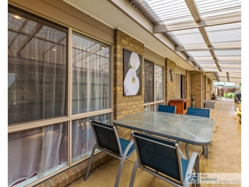 6 Davis Court, Altona Meadows VIC 3028
