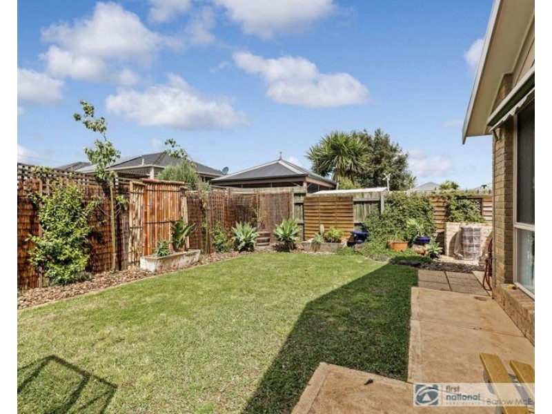 6 Davis Court, Altona Meadows VIC 3028